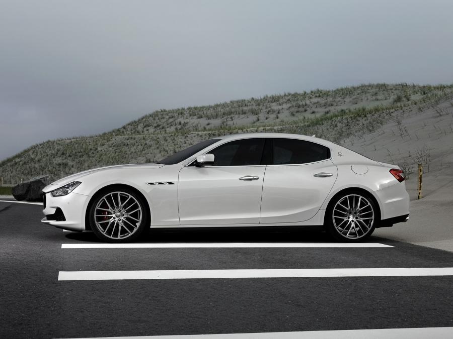  Maserati Ghibli Q4 2013 года  (фото 10 из 16)
